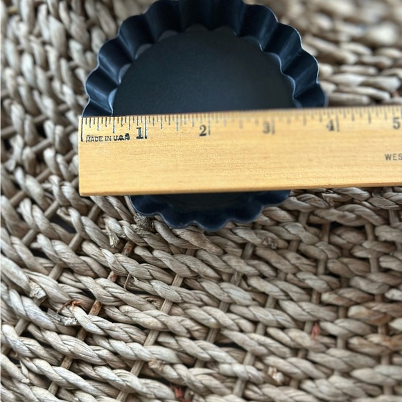 10 Loose Bottom 4” Quiche/Tart Pans - Picture 4 of 5